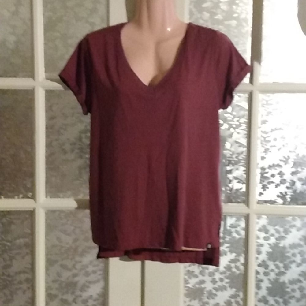 Rock & Republic Cuff Sleeved Hi-Low top